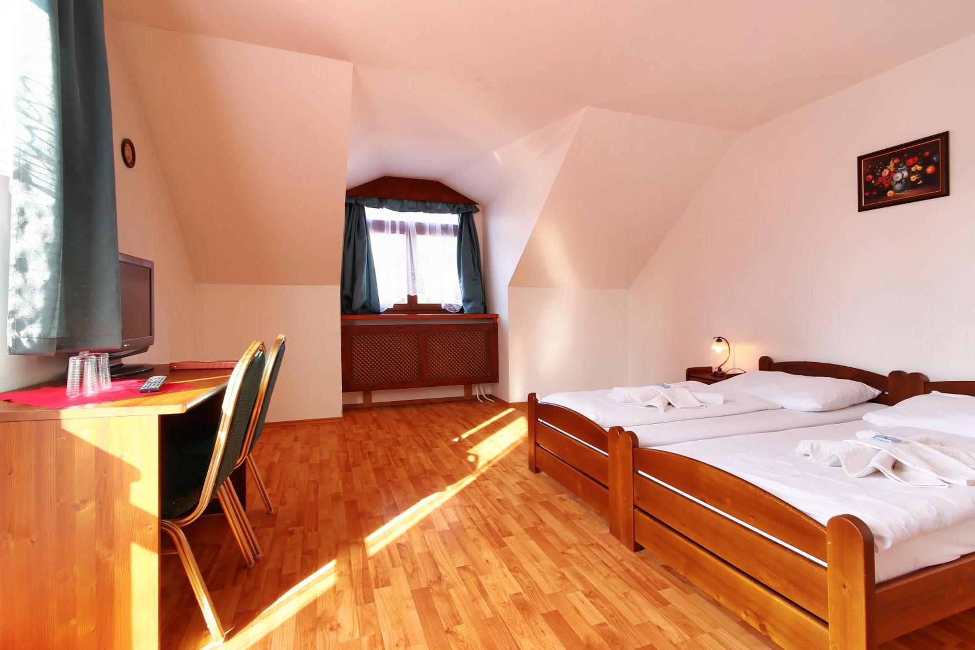 Hotel Stara Skola Sloup  Exterior foto