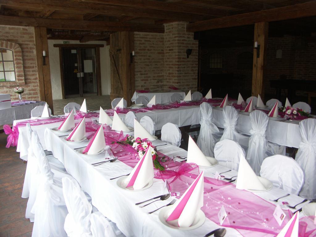 Hotel Stara Skola Sloup  Exterior foto